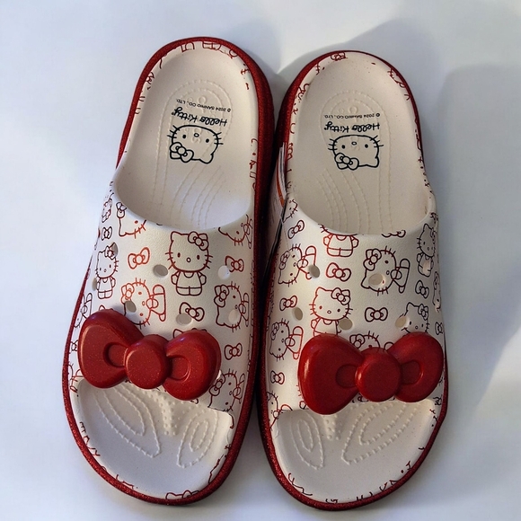 Hello Kitty x Crocs Stomp Slide Sandals – Limited Edition 2024 Size 9W - Picture 3 of 12
